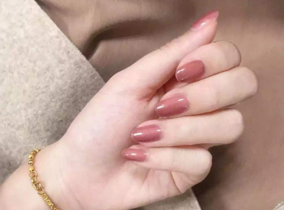 [时尚快讯]2018中国深圳服装原创设计大赛落幕 俞柳辰《AVIATION飞行术》获得金奖